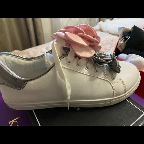 Brand New Sneakers - Picture 2 of 6